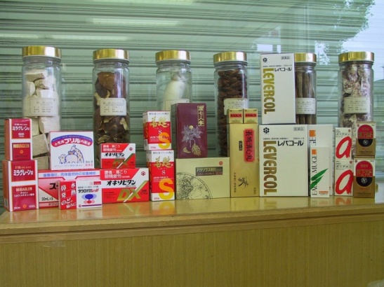 写真：薬局取扱商品